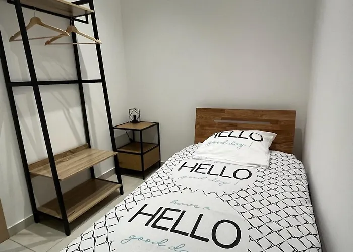 Bas De Contemporaine Avec Vue Degagee Alata